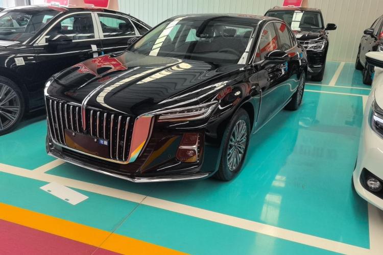 红旗H5 2025款 1.5T DCT旗韵版车身外观1