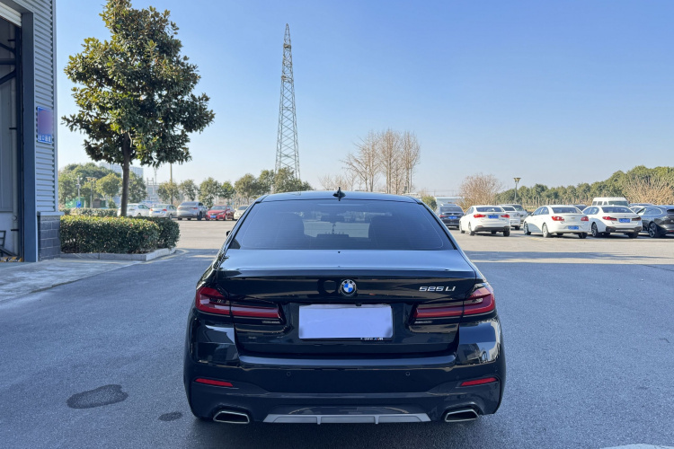 宝马5系 2022款 改款 525Li M运动套装车身外观6008