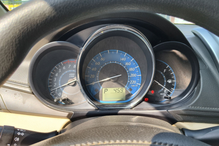 丰田 YARiS L 致炫 2015款 1.5E 自动魅动版局部细节14