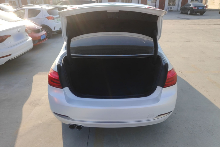 宝马3系 2018款 320Li 时尚型局部细节23