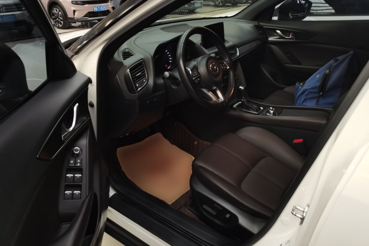 马自达CX-4 2020款 2.0L 自动两驱蓝天品位版中控内饰20