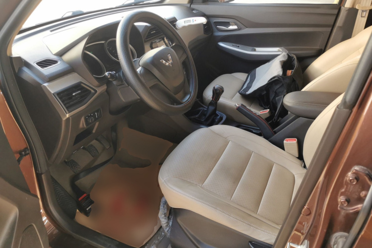 五菱汽车 五菱宏光 2018款 1.5L S舒适型L2B局部细节19