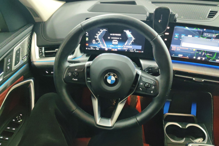 宝马X1 2023款 xDrive25Li X设计套装中控内饰13