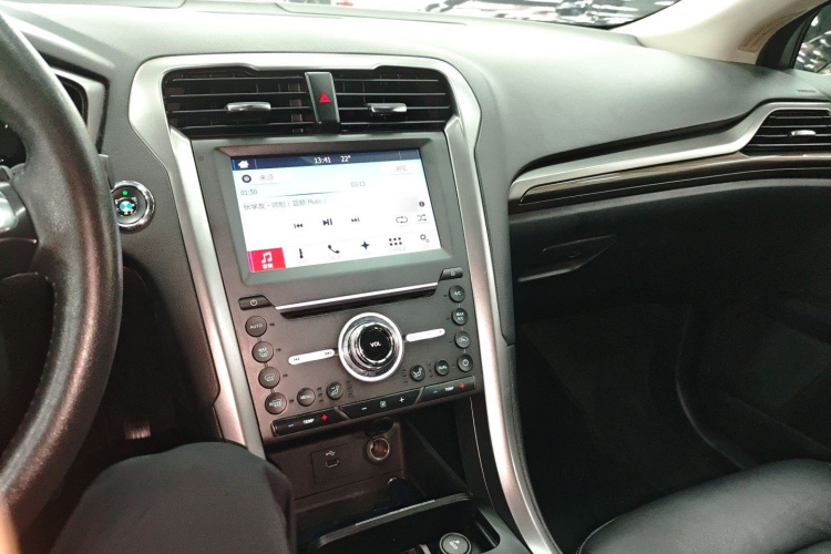 福特 蒙迪欧 2017款 改款 EcoBoost 180 时尚型局部细节16