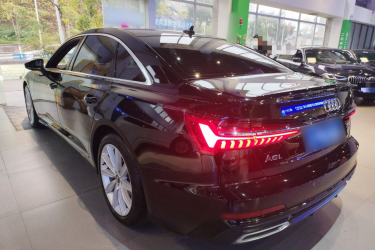 奥迪A6L 2020款 45 TFSI 臻选动感型车身外观4