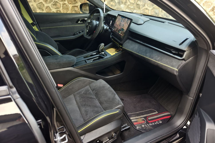 领克03 2023款 03+ 2.0TD 自动驭风版中控内饰7006