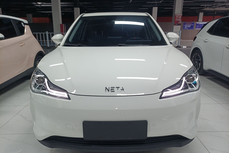 哪吒汽车 哪吒V 2022款 Pro 长续航智享版车身外观6001