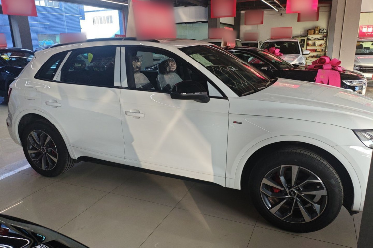 奥迪Q5L 2024款 40 TFSI 豪华动感型车身外观6002
