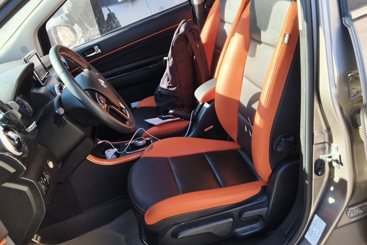 北汽新能源EX 2018款 EX360 新潮版中控内饰19