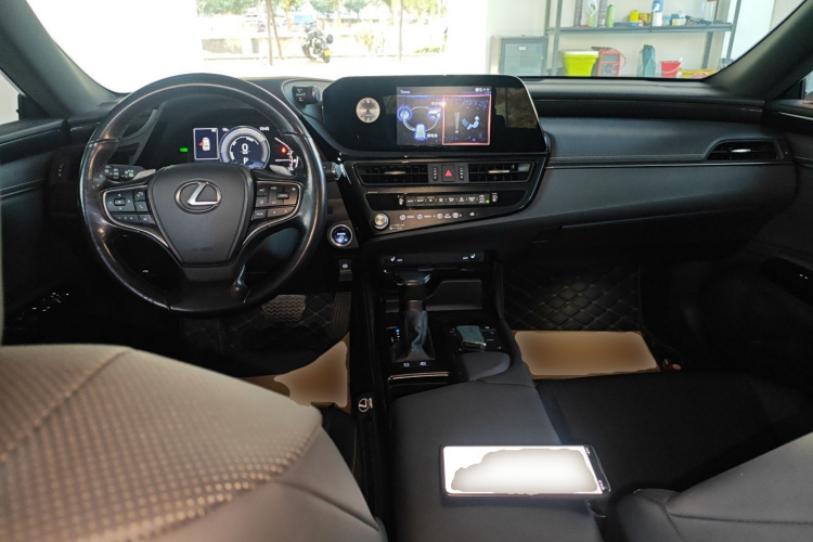 雷克萨斯ES 2021款 300h 卓越版中控内饰7002