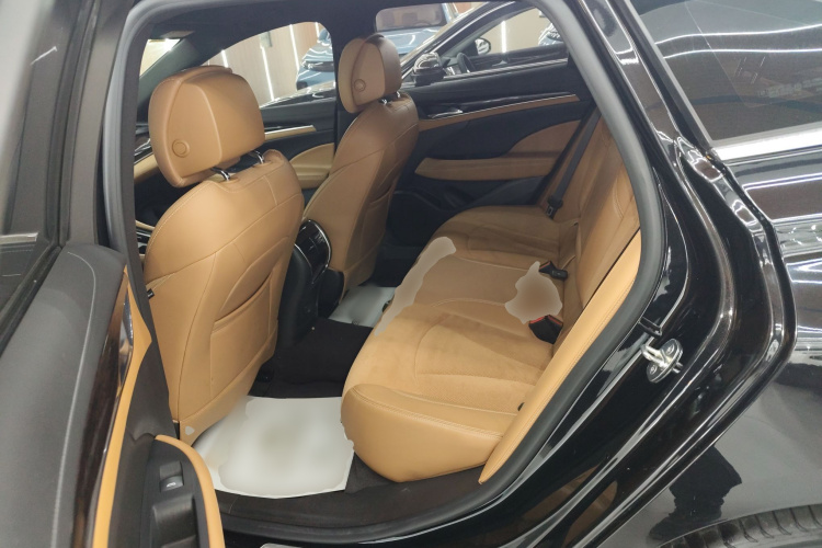 别克 君越 2018款 28T 精英型中控内饰21