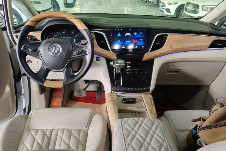 别克GL8 2018款 ES 28T 舒适型 国VI中控内饰12