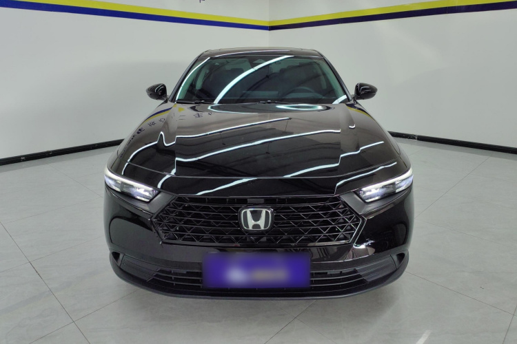 本田 雅阁 2023款 260TURBO 智享版车身外观2