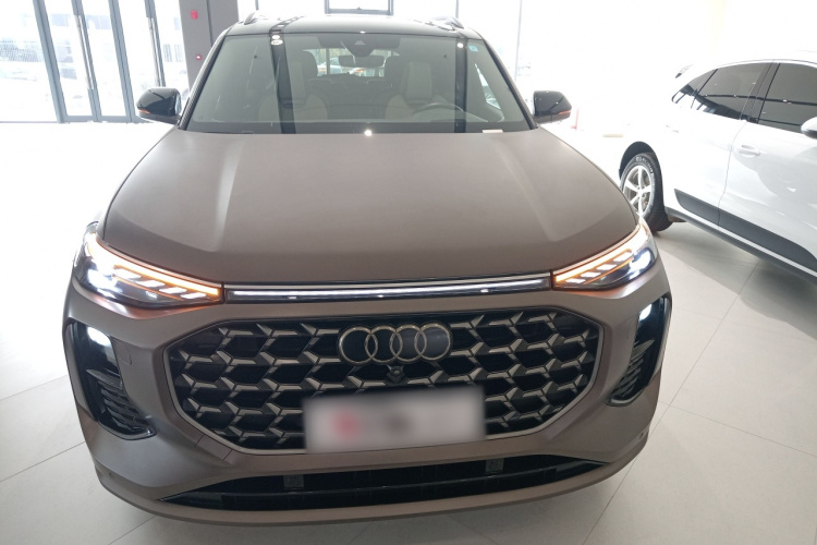 奥迪Q6 2023款 50 TFSI quattro 凌云版 edition one车身外观2