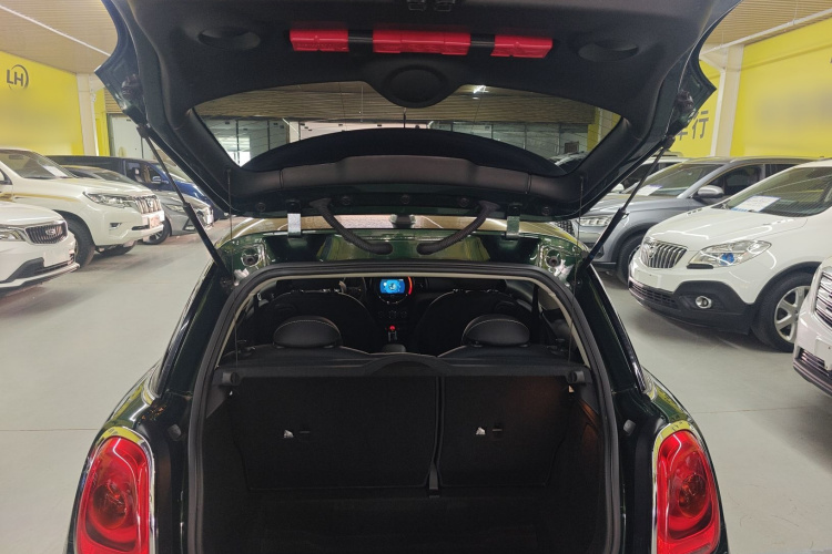 MINI 2018款 1.5T ONE机舱底盘23