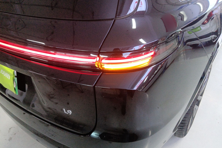 理想汽车 理想L9 2022款 Max车身外观9