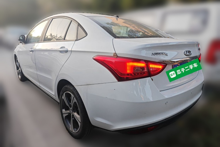 奇瑞 艾瑞泽5 2019款 改款PRO 1.5L CVT青春版 国VI车身外观5