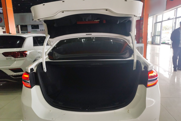 福特 蒙迪欧 2018款 EcoBoost 200 时尚型机舱底盘23