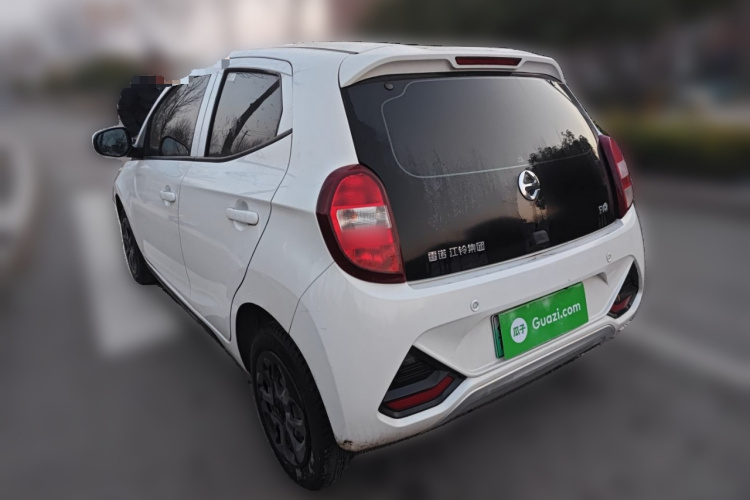 江铃集团新能源 易至EV2 2022款 心动版车身外观5