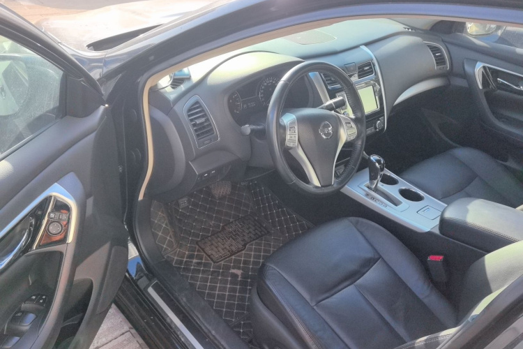 日产 天籁 2016款 改款 2.0L XL舒适版中控内饰20