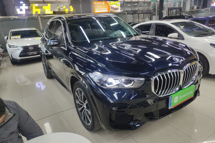 宝马X5(进口) 2022款 xDrive30i M运动套装车身外观3