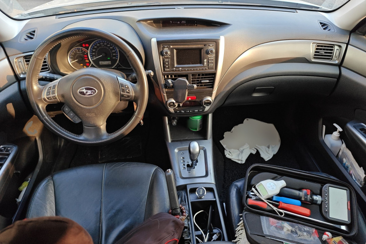 斯巴鲁 森林人 2011款 2.5XS 自动豪华版中控内饰12