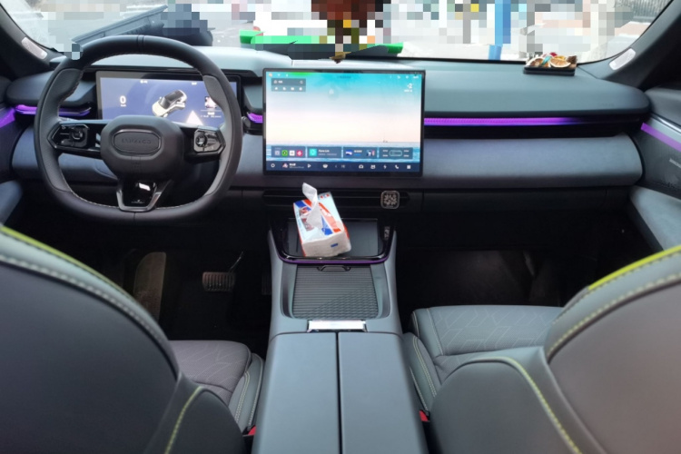领克08 EM-P 2025款 120km 长续航Pro中控内饰12