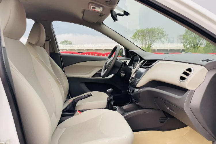 雪佛兰 2015款 赛欧3 1.3L 手动理想版中控内饰7005