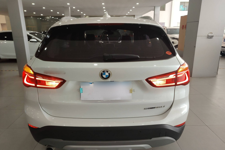 宝马X1 2019款 sDrive18Li 尊享型车身外观6004