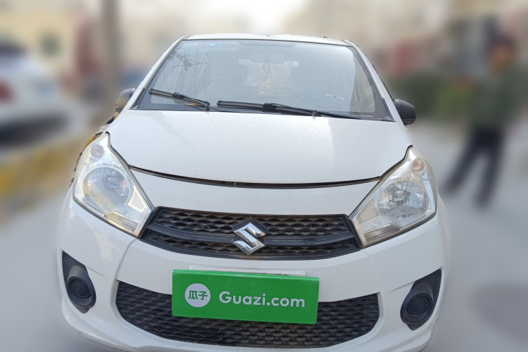 铃木 奥拓 2013款 改款 1.0L 手动舒适型车身外观6001