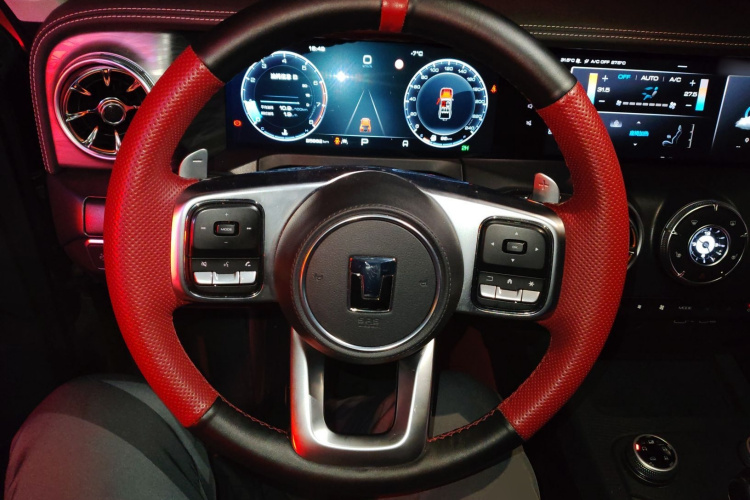 坦克300 2024款 2.0T 征服者中控内饰13