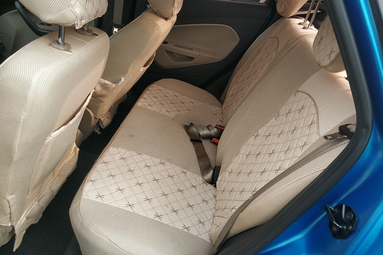 福特 嘉年华 2013款 三厢 1.5L 手动时尚型中控内饰7004