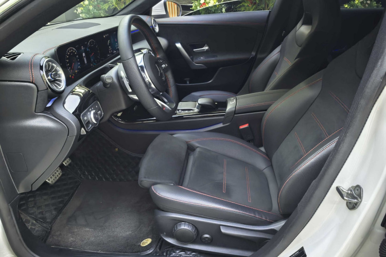 奔驰CLA 2022款 改款 CLA 200 猎跑车中控内饰7003