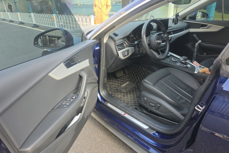 奥迪A5 2019款 Sportback 40 TFSI 时尚型中控内饰20