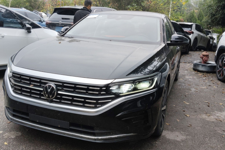 大众 帕萨特 2024款 380TSI 龙耀版车身外观1