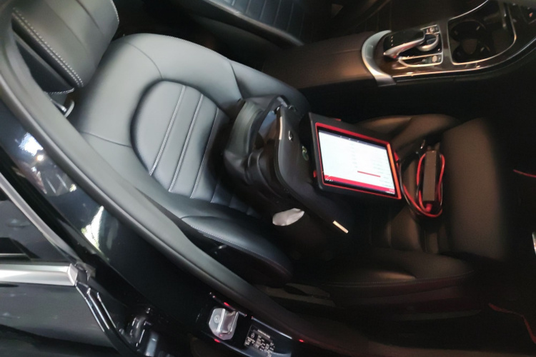 奔驰C级 2017款 改款 C 200 L局部细节41