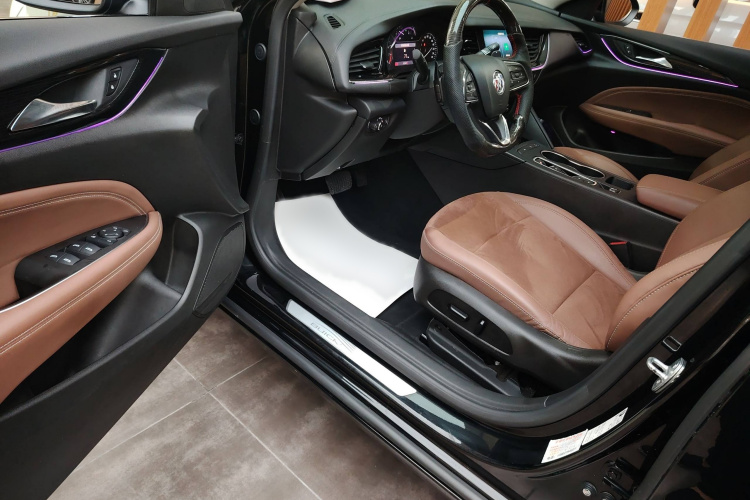 别克 君威 2023款 652T 智享型中控内饰7003