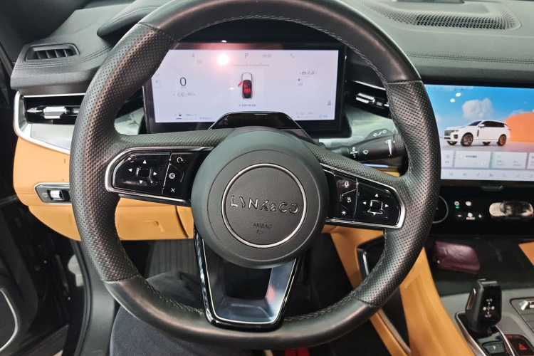 领克09 EM-P 2023款 2.0TD EM-P 远航版PM 七座中控内饰13