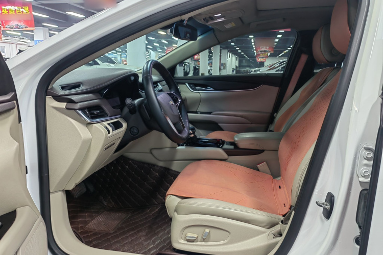 凯迪拉克XTS 2015款 28T 舒适型中控内饰7002