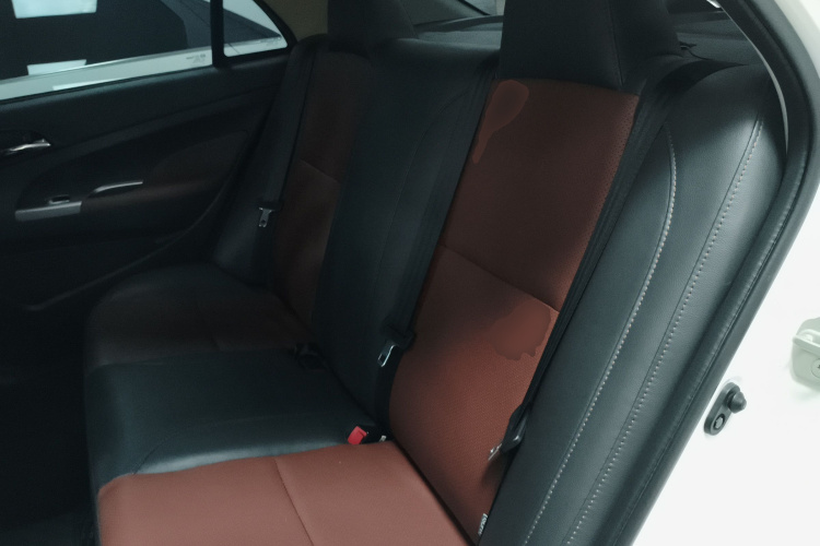 比亚迪F3 2015款 节能版 1.5L 手动舒适型中控内饰7004