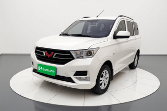 五菱汽车 五菱宏光 2021款 1.5L改款 S标准型 电动助力LAR