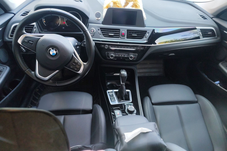 宝马1系 2018款 改款 118i 运动型中控内饰7002