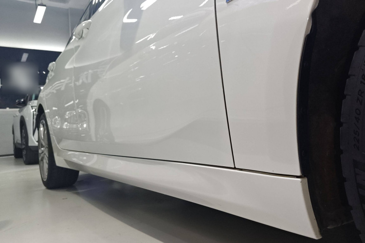 宝马1系 2019款 120i 领先型M运动套装局部细节9001