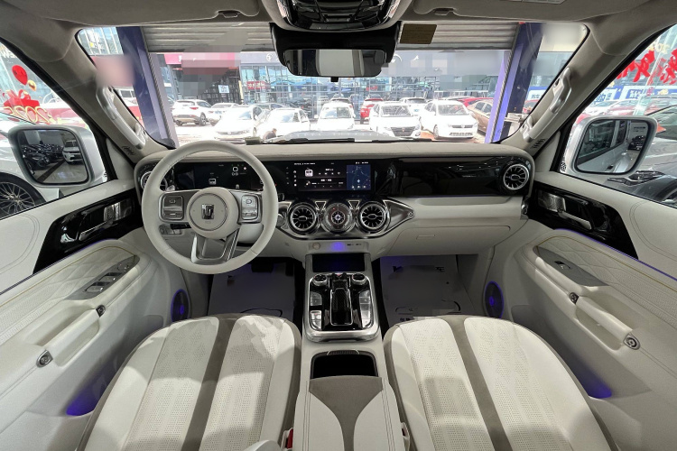 超境汽车 共创坦克300 2021款 2.0T 赛博坦克中控内饰7003