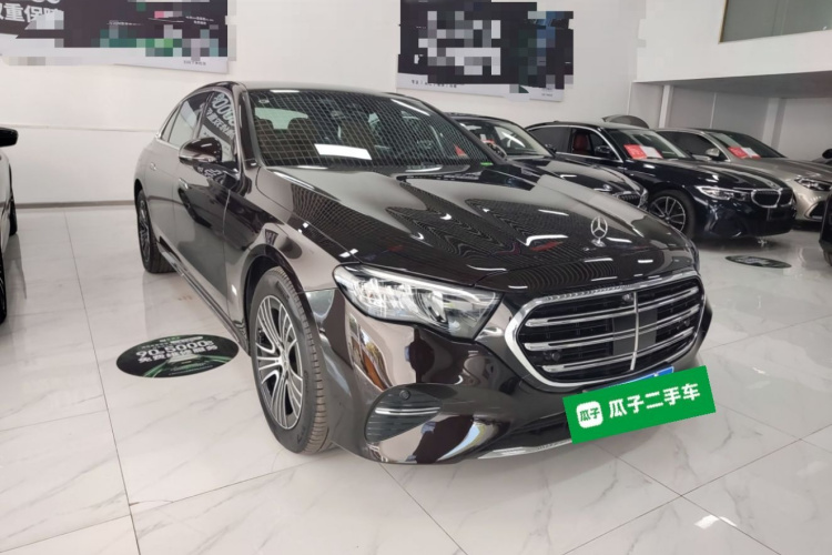 奔驰E级 2025款 改款 E 260 L车身外观3