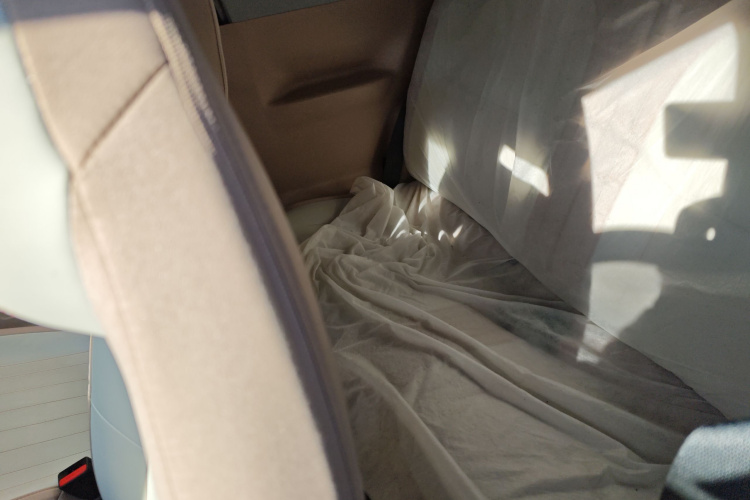 吉利银河 2024款 熊猫mini 200km 耐力熊中控内饰21