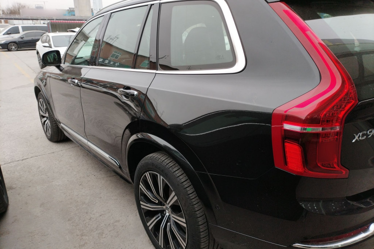 沃尔沃XC90 2023款 B6 智雅豪华版 7座车身外观6003