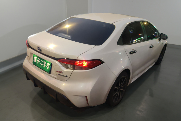 丰田 雷凌 2023款 智能电混双擎 1.8L 运动版车身外观7