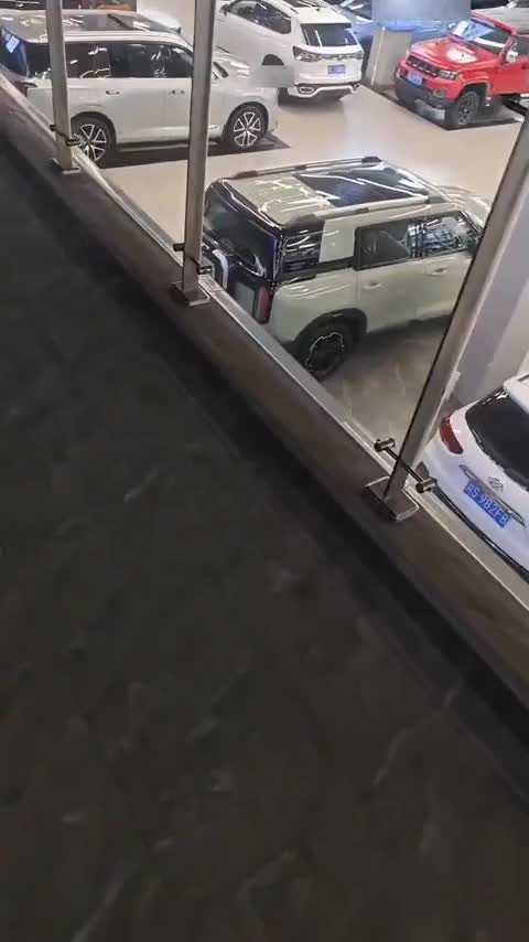 奔驰GLB 2021款 GLB 200 动感型讲解2