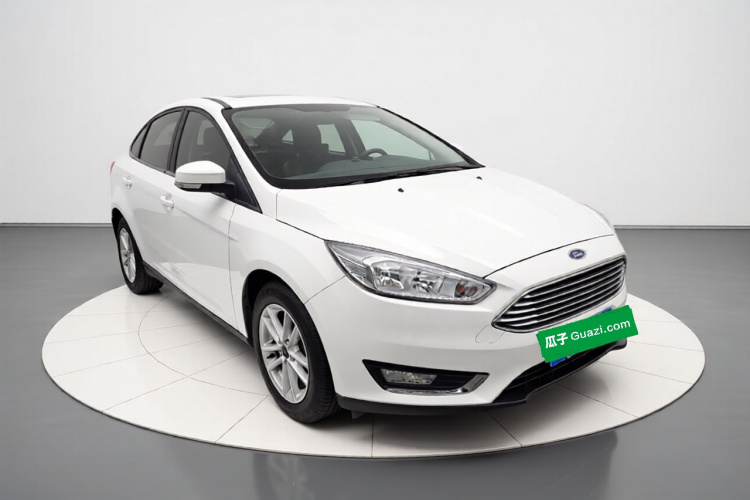 福特 福克斯 2015款 三厢 1.6L 手动风尚型车身外观3